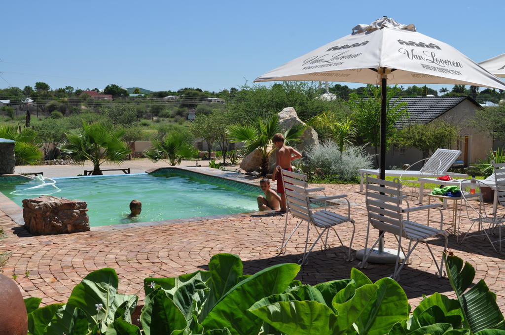 Etotongwe Lodge Оучо Екстер'єр фото
