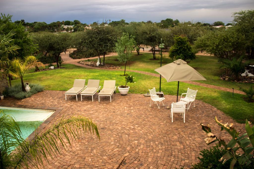 Etotongwe Lodge Оучо Екстер'єр фото
