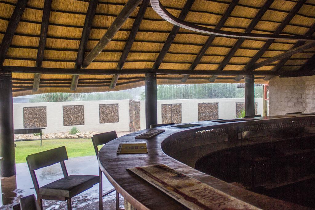 Etotongwe Lodge Оучо Екстер'єр фото