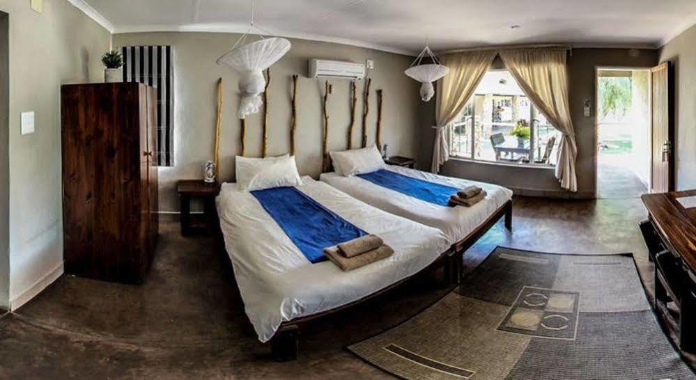 Etotongwe Lodge Оучо Екстер'єр фото