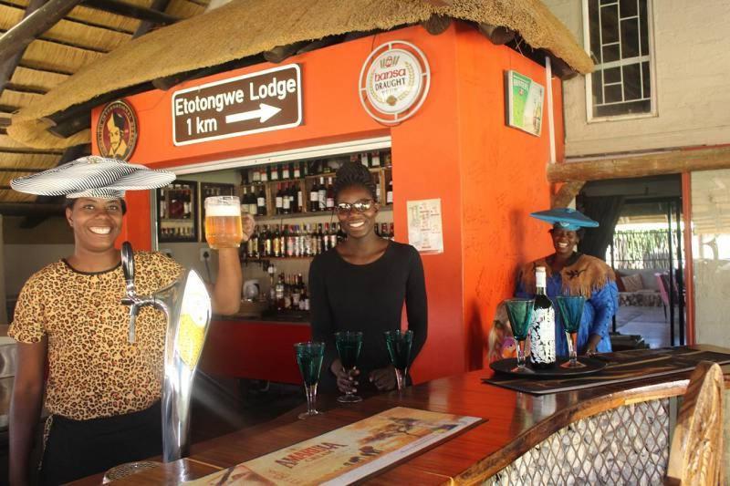 Etotongwe Lodge Оучо Екстер'єр фото